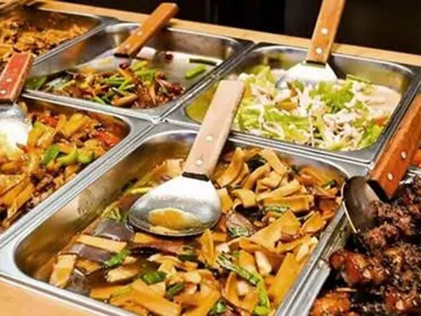 學校飯?zhí)煤茫€是家里的好?